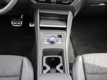 Tiguan 2.0 TDI DSG Life NAVI STANDHZG ACC 360