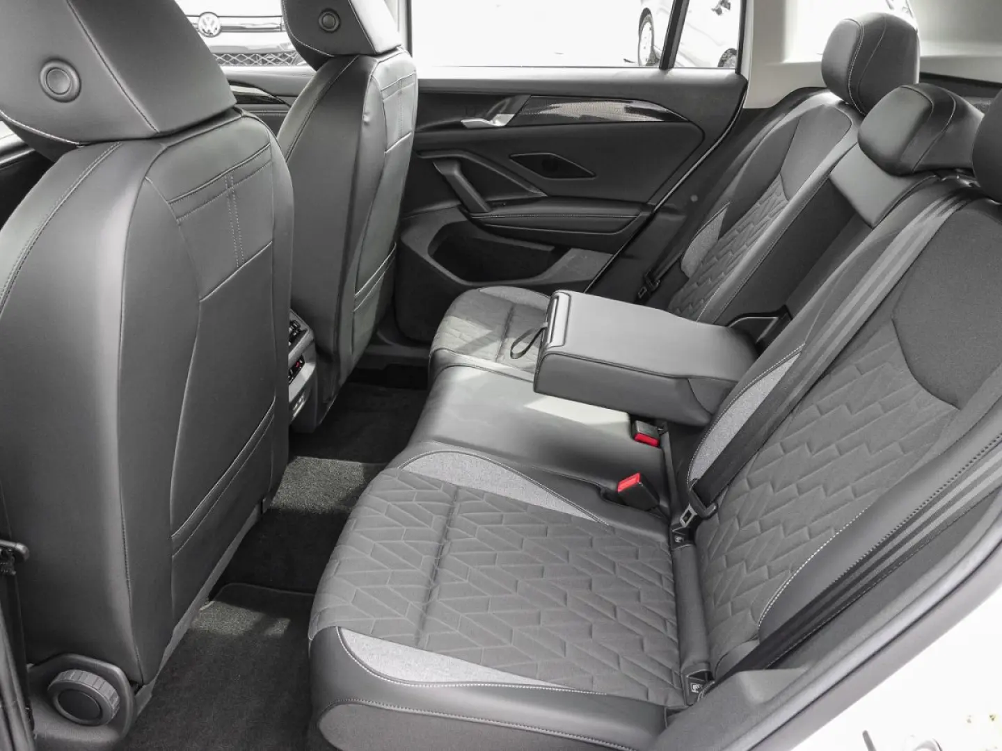 Tiguan 2.0 TDI DSG Life NAVI STANDHZG ACC 360