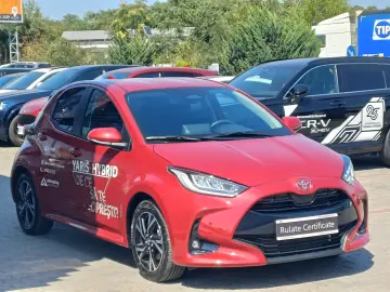 Toyota Yaris Dynamic 1.5 Hybrid 116 CP CVT