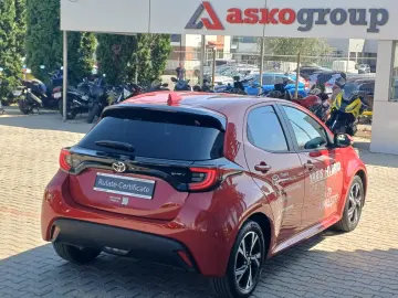 Toyota Yaris Dynamic 1.5 Hybrid 116 CP CVT