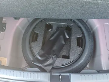 Toyota Yaris Dynamic 1.5 Hybrid 116 CP CVT
