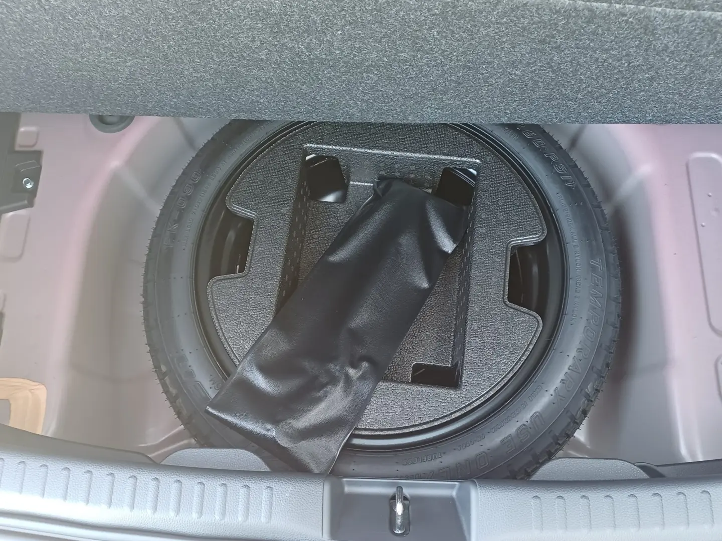 Toyota Yaris Dynamic 1.5 Hybrid 116 CP CVT