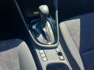 Toyota Yaris Dynamic 1.5 Hybrid 116 CP CVT