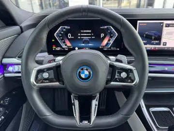 750e xDrive M Sport Pro Massage v+h Sitzbel. v+h
