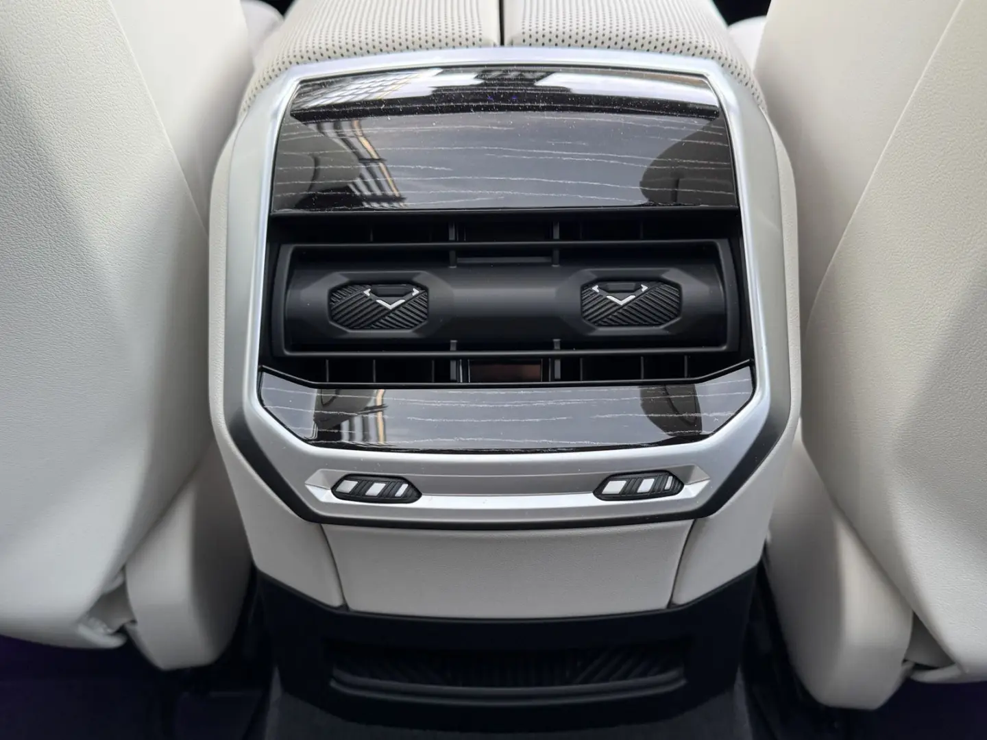 750e xDrive M Sport Pro Massage v+h Sitzbel. v+h