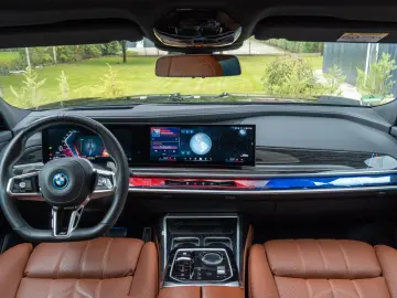 750e M SPORT.CONNOISSEUR.FOND.INDIVI.EXECUTIVE