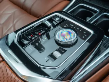 750e M SPORT.CONNOISSEUR.FOND.INDIVI.EXECUTIVE