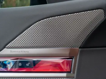 750e M SPORT.CONNOISSEUR.FOND.INDIVI.EXECUTIVE
