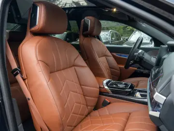 750e M SPORT.CONNOISSEUR.FOND.INDIVI.EXECUTIVE