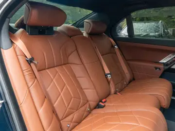 750e M SPORT.CONNOISSEUR.FOND.INDIVI.EXECUTIVE