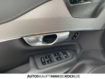 Volvo XC90 T8 AWD Ultimate Bright H K PANO HUD