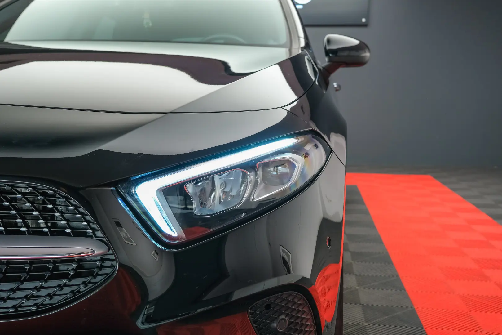 Mercedes-Benz A 180