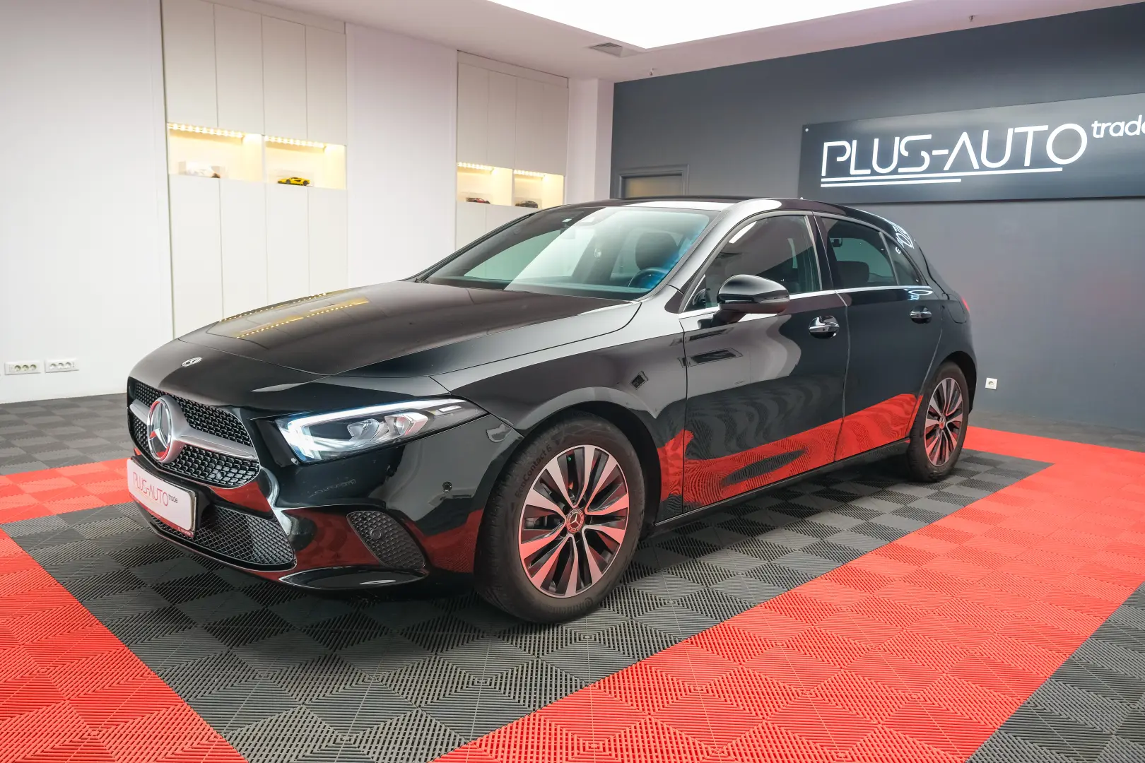 Mercedes-Benz A 180