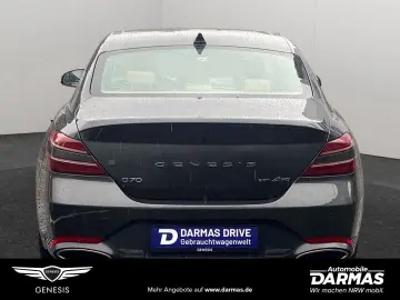 Genesis G70 2.0T AWD Luxury