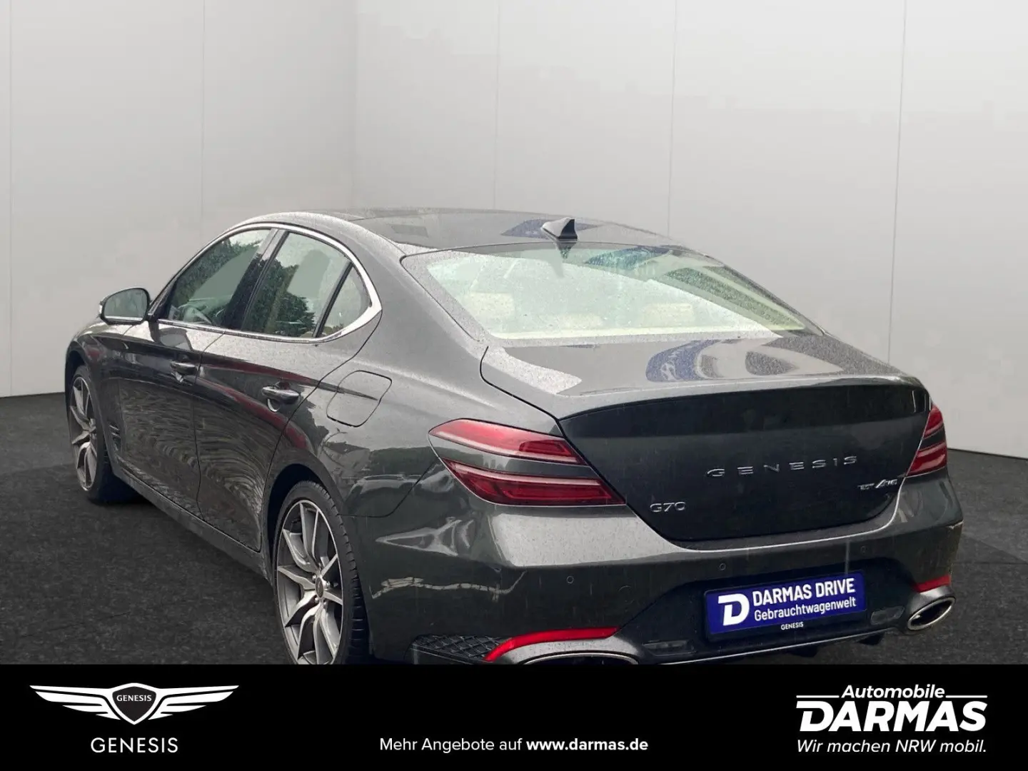 Genesis G70 2.0T AWD Luxury