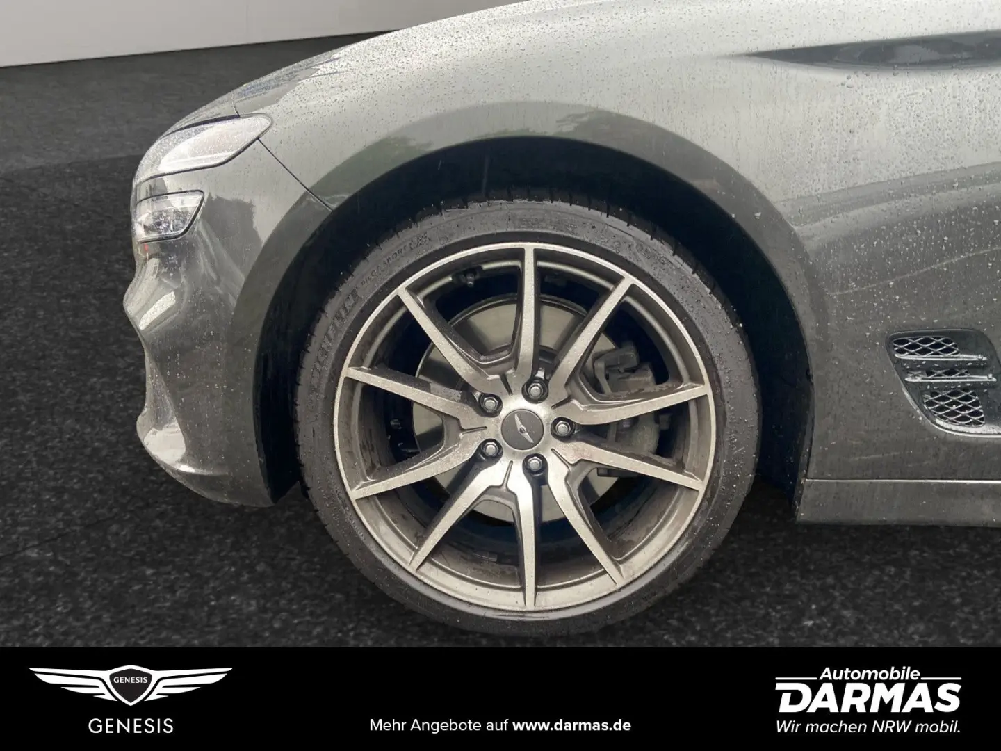 Genesis G70 2.0T AWD Luxury