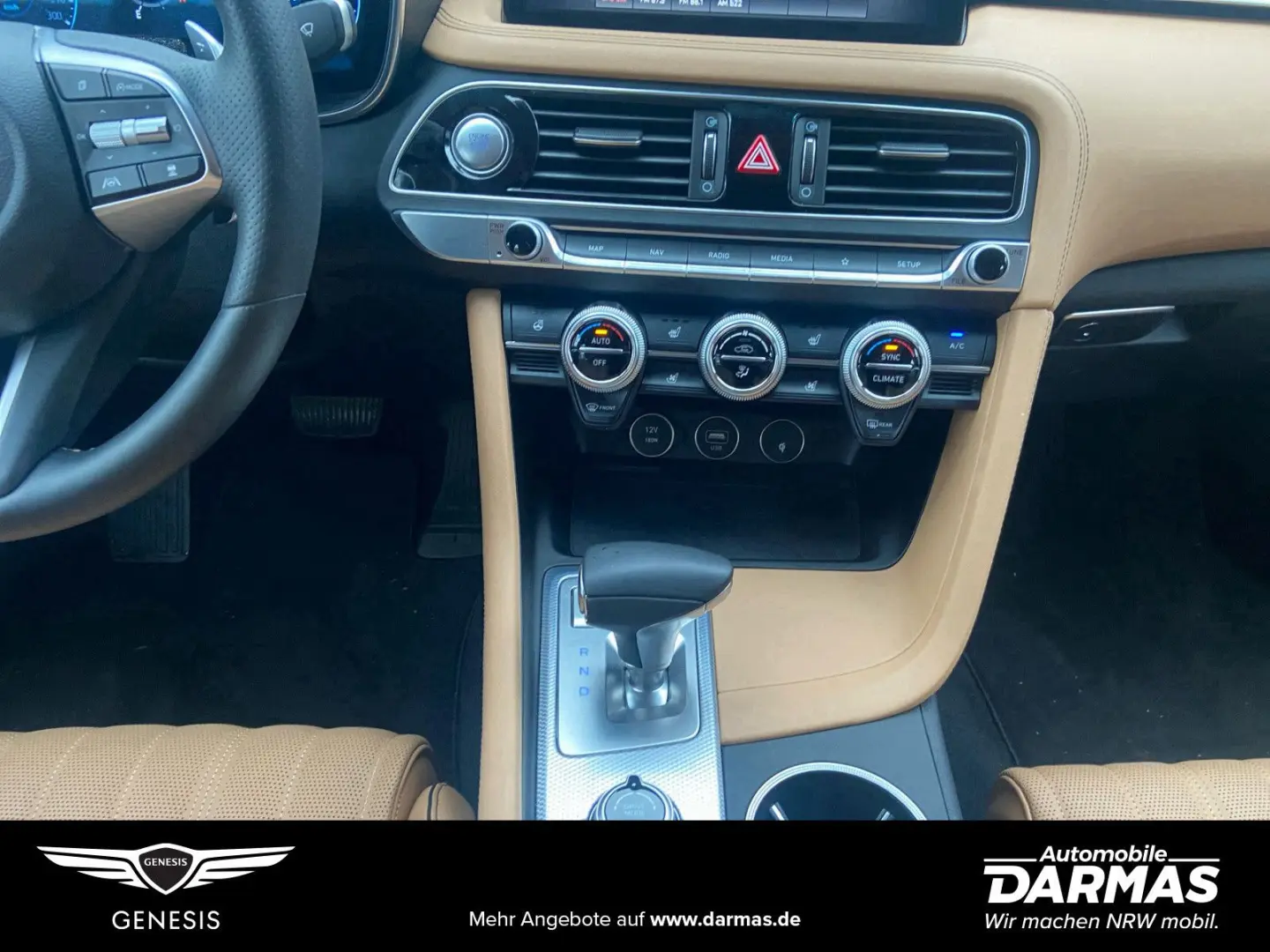 Genesis G70 2.0T AWD Luxury