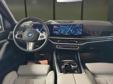 X5 xDrive50e M-Sport LED NAVI 360° H/K AHK 22