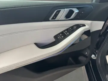 X5 xDrive50e M-Sport LED NAVI 360° H/K AHK 22