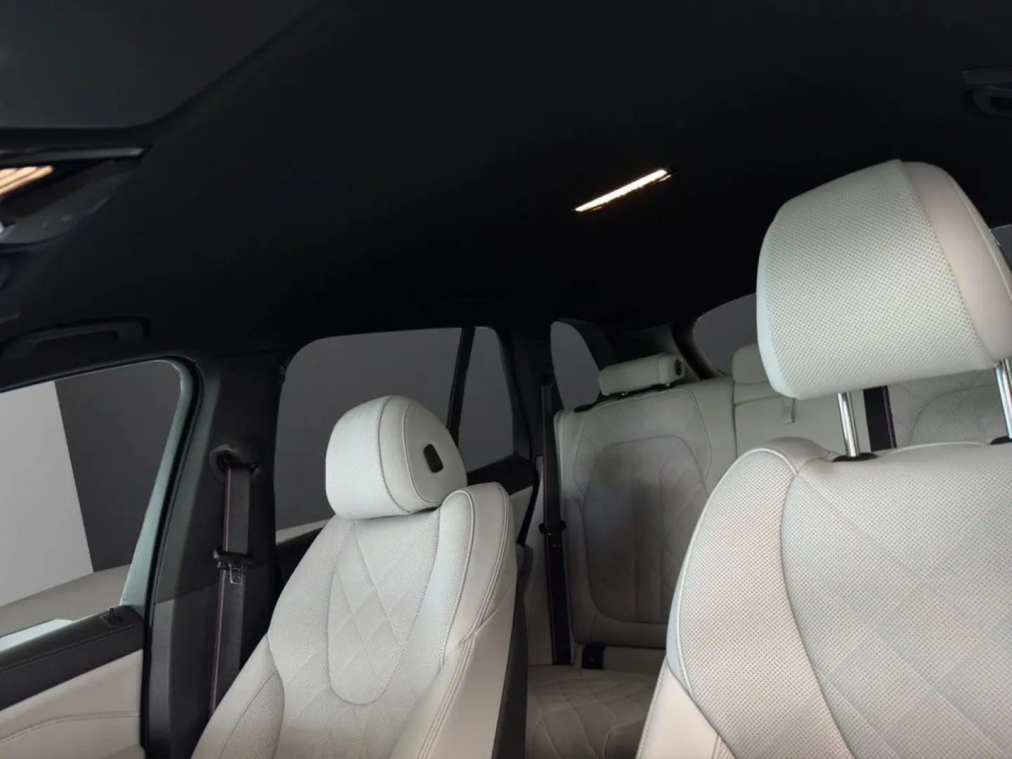 X5 xDrive50e M-Sport LED NAVI 360° H/K AHK 22