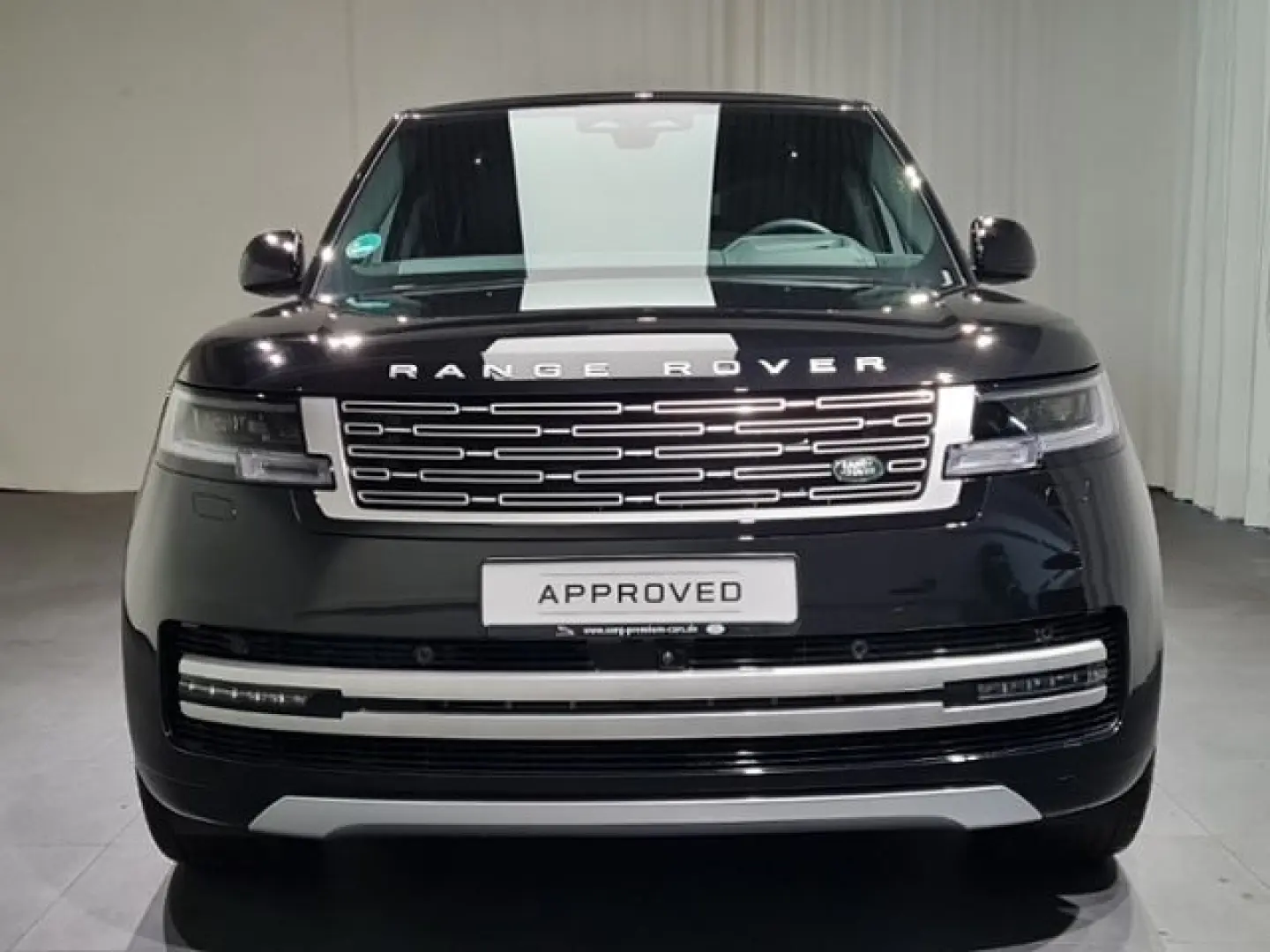 Range Rover P550e Autobiography
