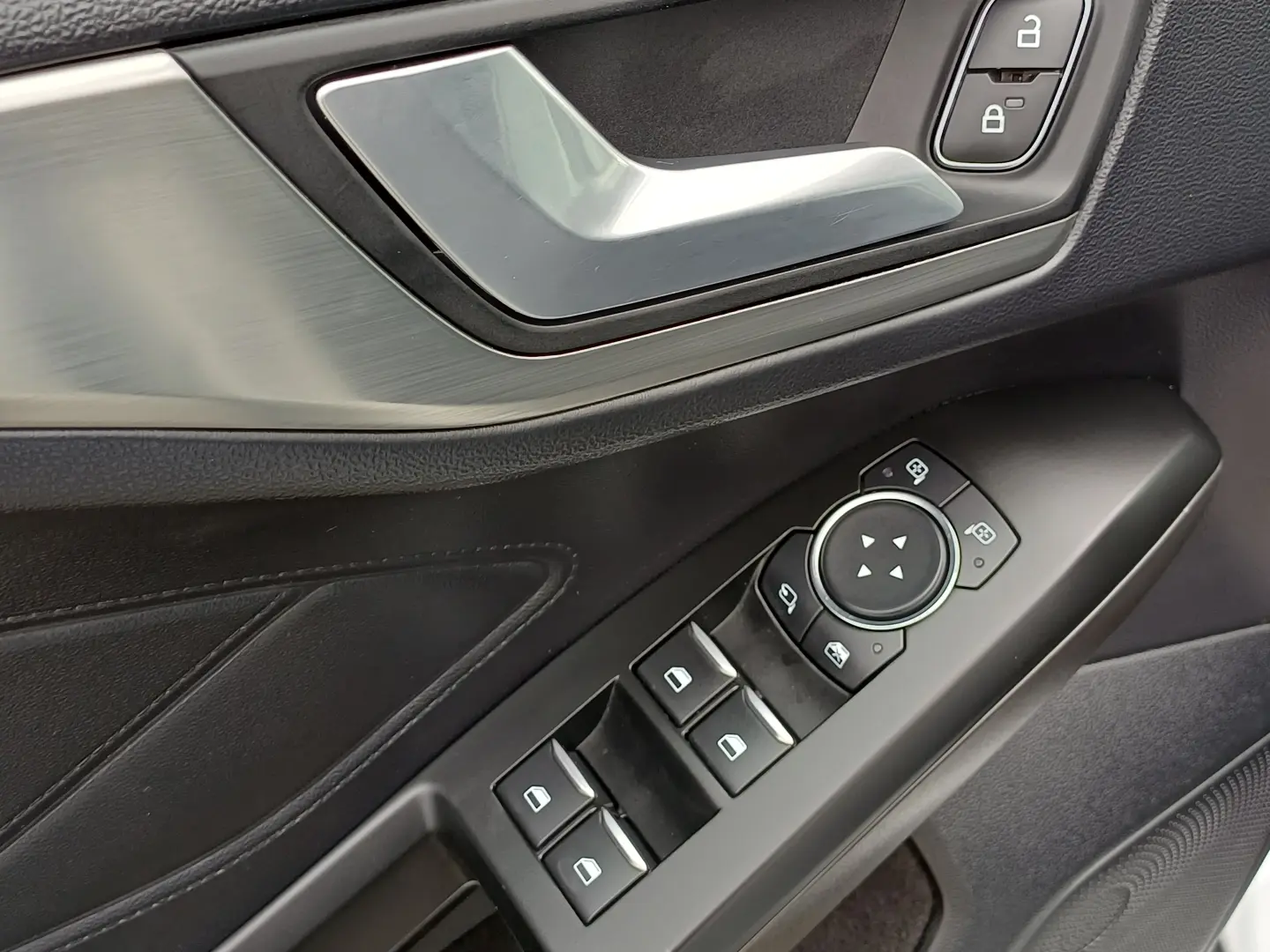FORD FOCUS 1.5 ECOBLUE 120HP TITANIUM