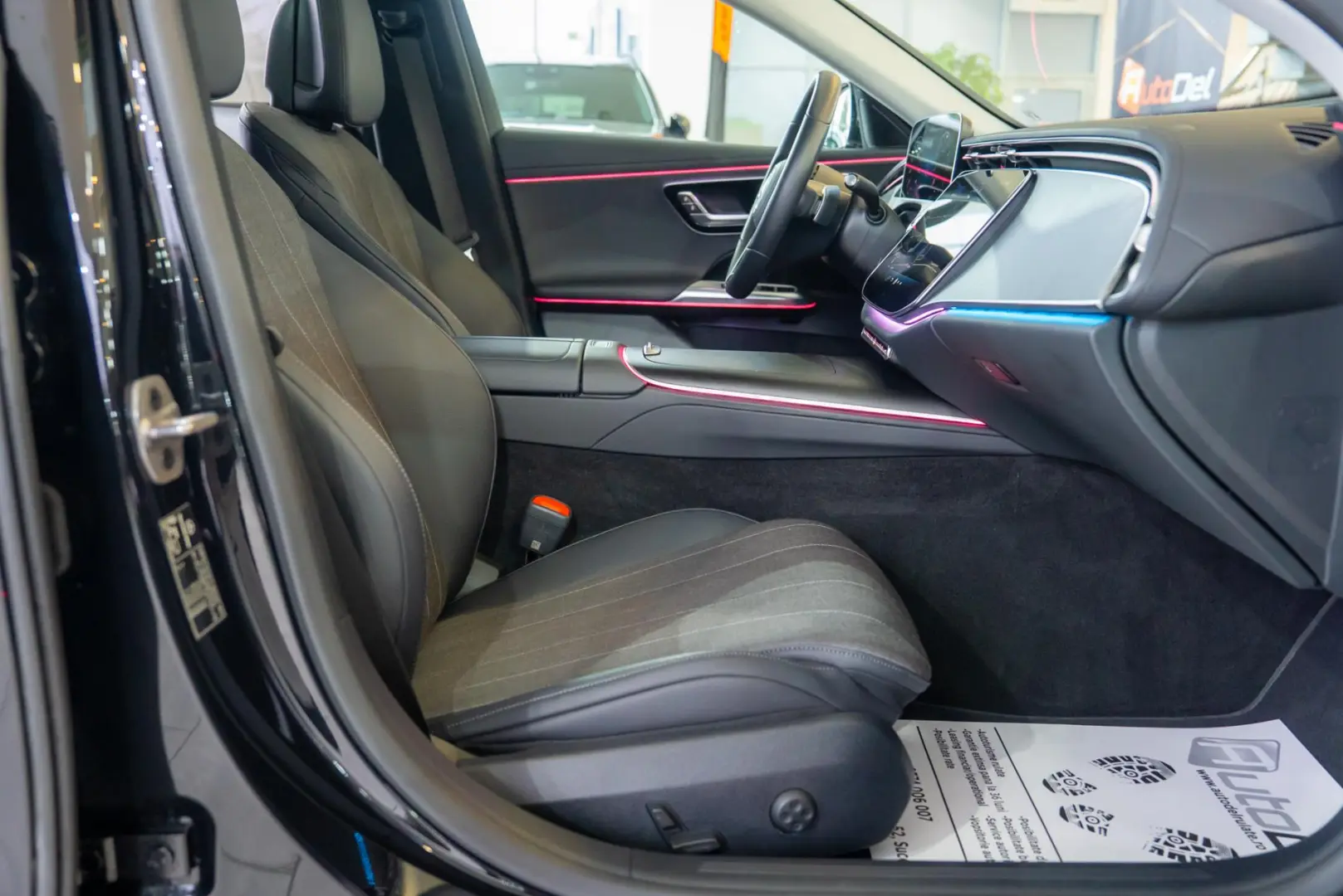 Mercedes-Benz E-Class 200 9G-TRONIC
