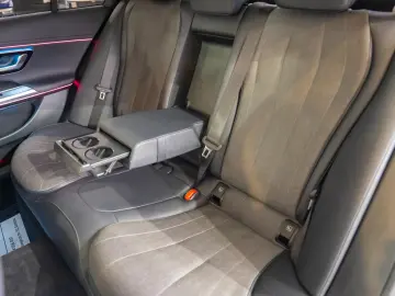 Mercedes-Benz E-Class 200 9G-TRONIC