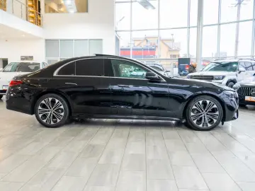 Mercedes-Benz E-Class E200