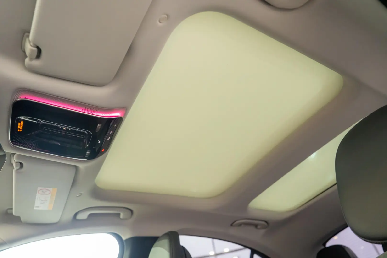 Mercedes-Benz E-Class E200