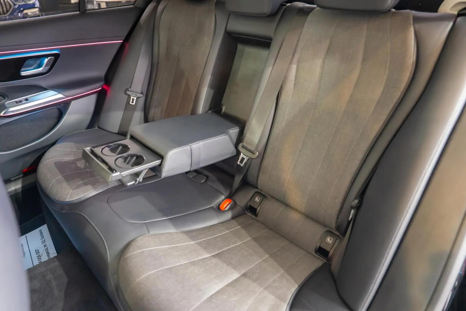 Mercedes-Benz E-Class E200