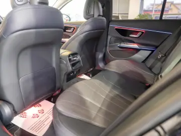 Mercedes-Benz E-Class E200