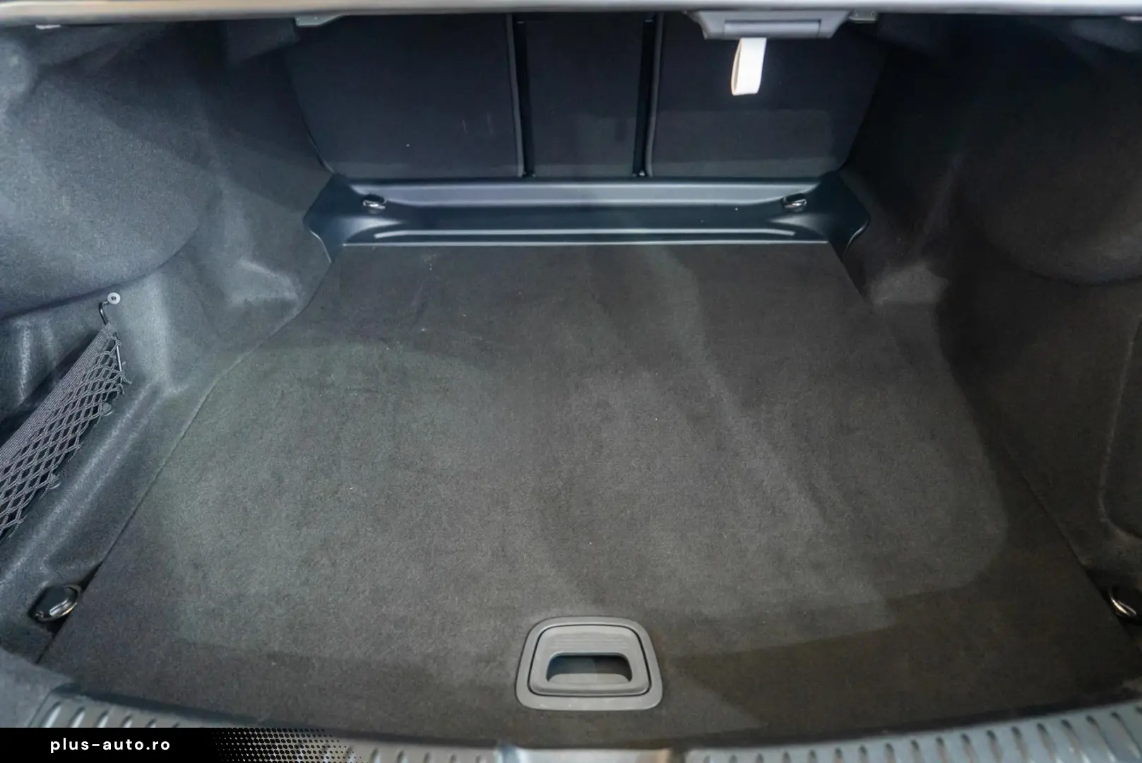 Mercedes-Benz E-Class E200