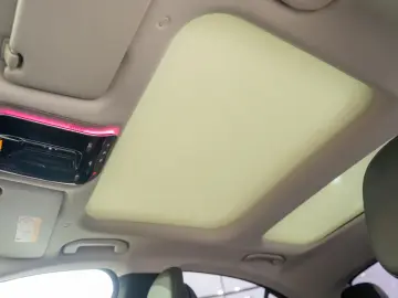 Mercedes-Benz E-Class E200