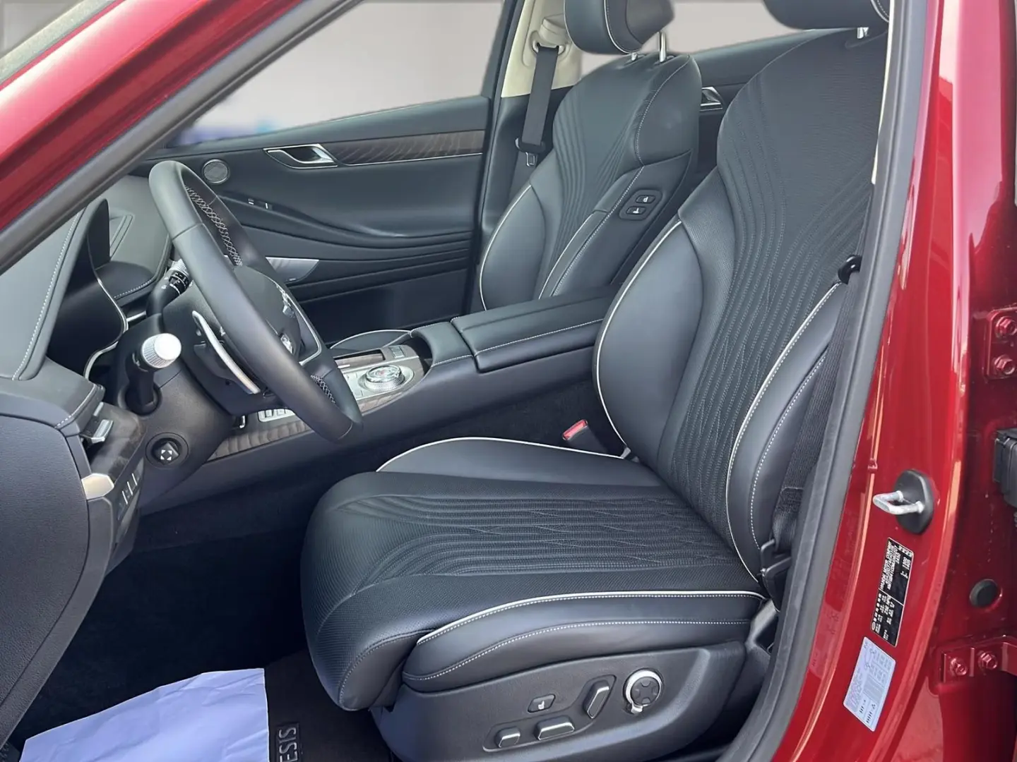 Genesis  G80 2.5T AWD Luxury, Innovation
