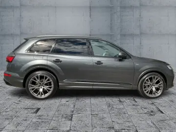 Q7 50 TDI QU S-LINE