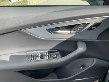 Q7 50 TDI QU S-LINE
