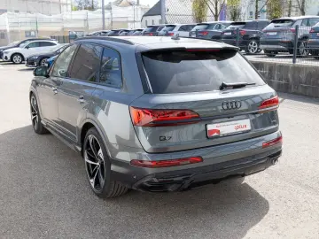 Q7 S line 50 TDI