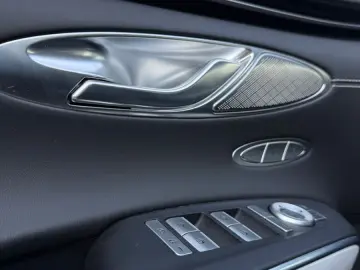 Genesis e GV 70 Sport