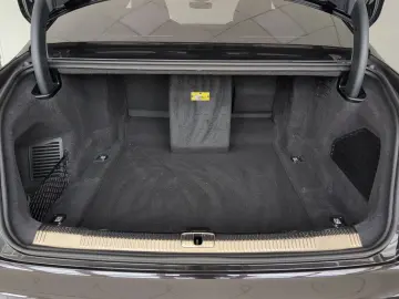 S8 TFSI quattro UPE: 193 K Individual Advanced
