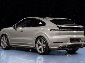 Porsche Cayenne 75 Years
