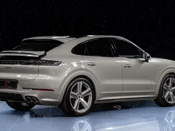 Porsche Cayenne 75 Years