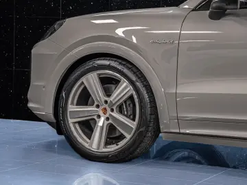 Porsche Cayenne 75 Years