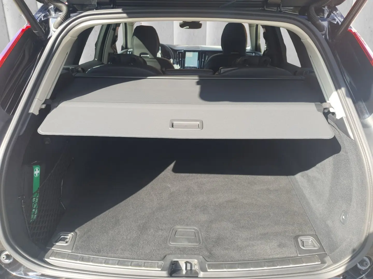 XC 60 B4 Plus Dark 4x4 Aut.   LED   AHK   ACC