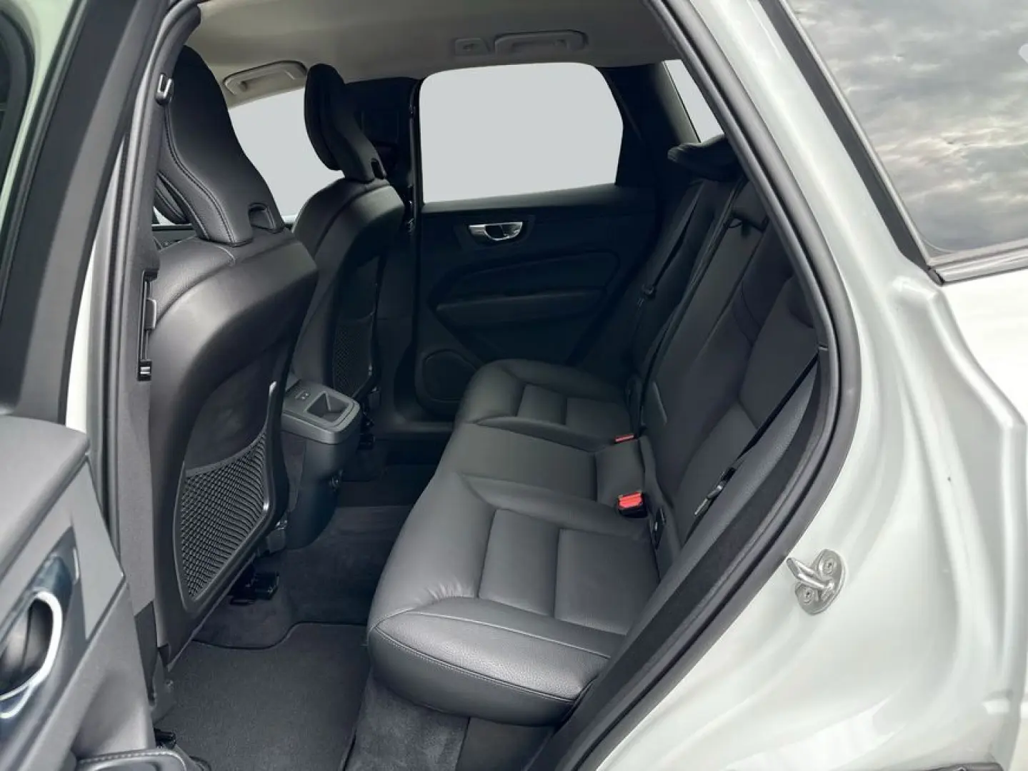XC60 B5 B AWD Plus Dark