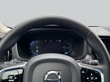 XC60 B5 B AWD Plus Dark