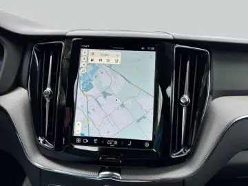 XC60 B5 B AWD Plus Dark