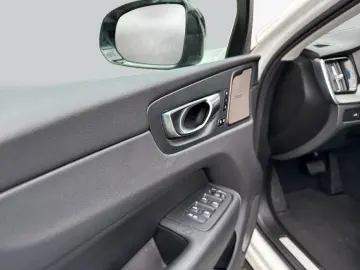 XC60 B5 B AWD Plus Dark
