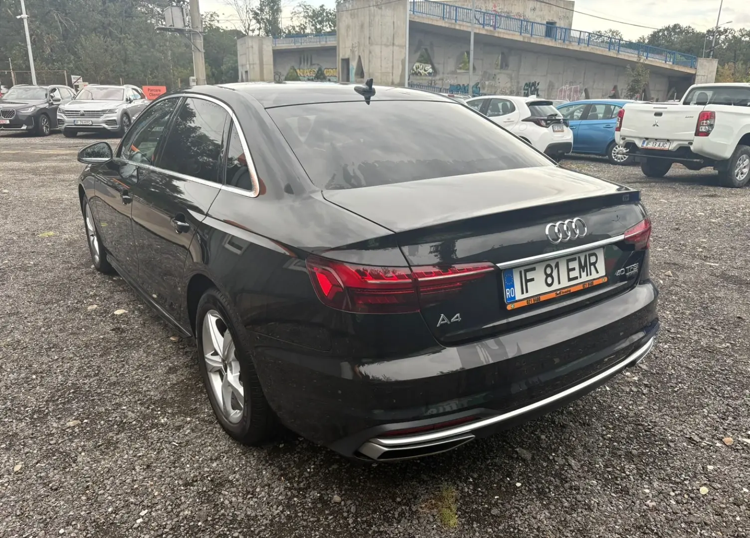 Audi A4 ver-40-tfsi-quattro-s-tronic-mhev-advance
