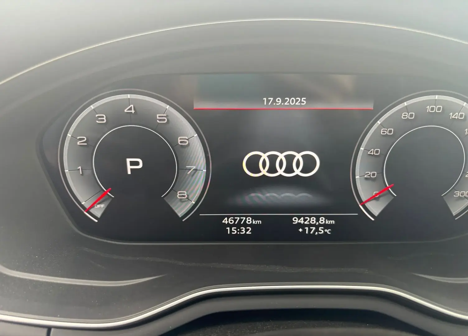 Audi A4 ver-40-tfsi-quattro-s-tronic-mhev-advance